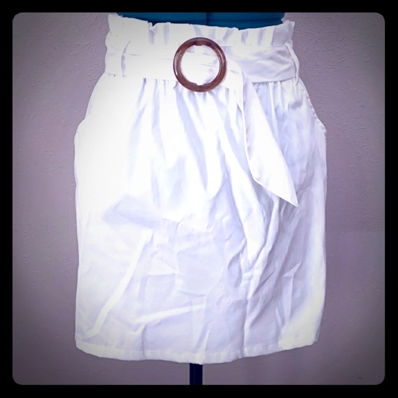 Francesca's Miami Mini skirt with pockets!!! 💙💙 - Picture 1 of 4